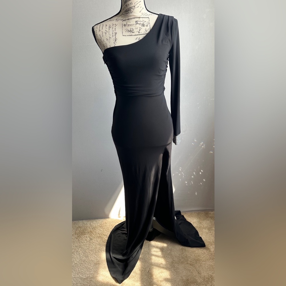 NWOT City Studio Black One-Shoulder Dress with Silver Accent.  SIZE  XXS
